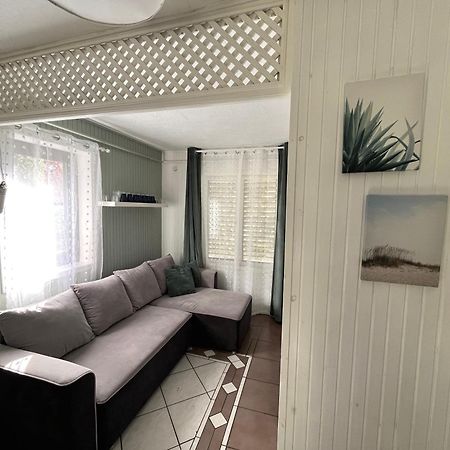 Aranypart Vendégház - Tiszakécske Extérieur photo